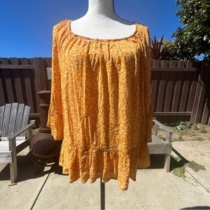 Democracy Womens Yellow Floral
Scoop Neck Flared Sleeve Blouse
Top Size XL